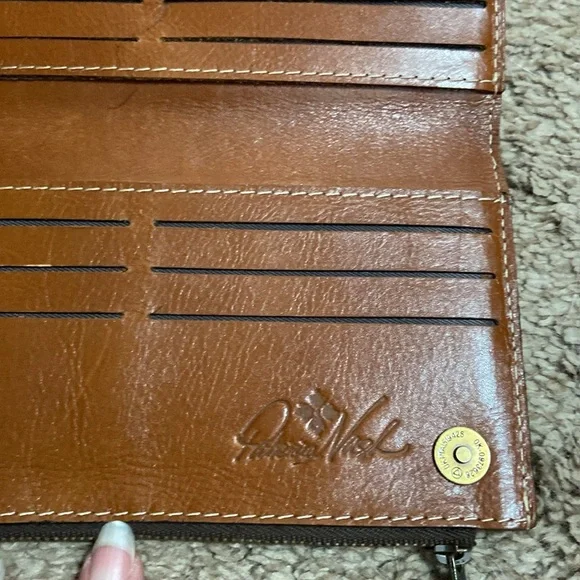 Patricia Nash Elegant Brown Leather Wallet - Picture 5 of 5
